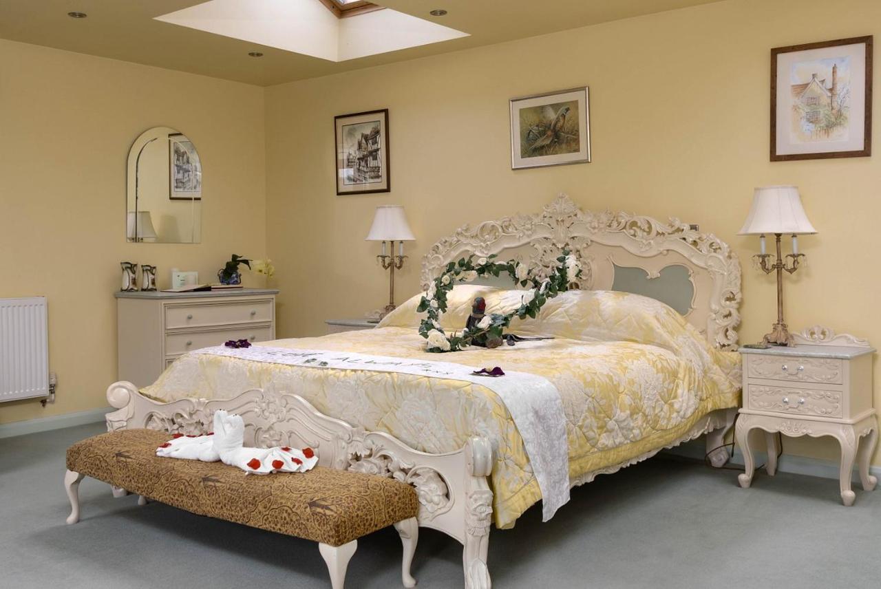 קולצ'סטר Pheasant Suites מראה חיצוני תמונה